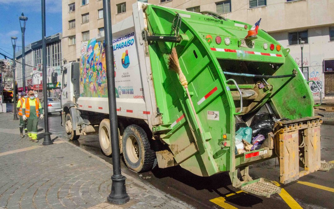 Valparaíso: Cosemar participa en operativo ciudadano de limpieza 